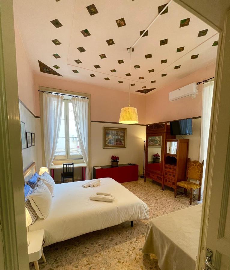Montello Guest House & Apartment Catania Exterior photo